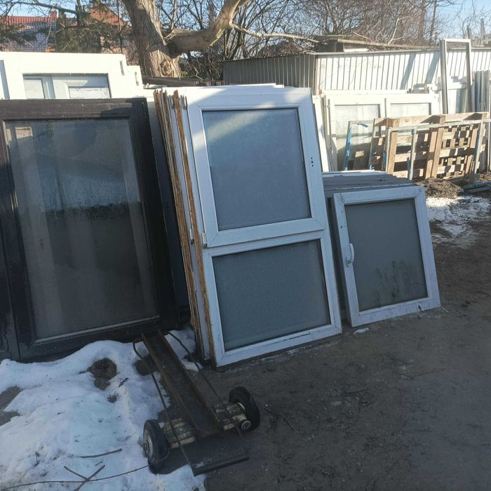 Hurtownia okien używanych - sprzeda okna małe  50/105 cm