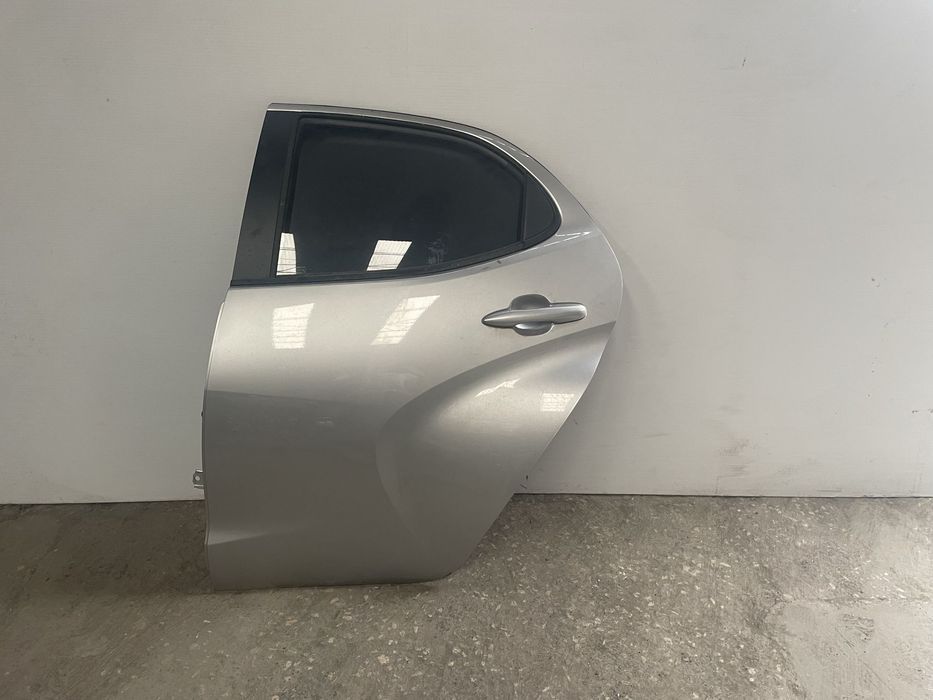 Porta Traseira Esquerda Yaris P21 de 2021