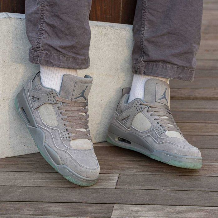 Кросівки Nike Air Jordan 4 Kaws premium
