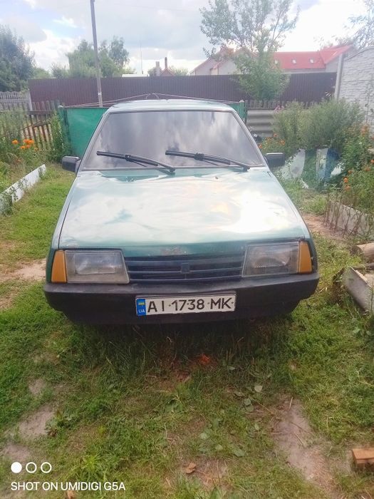 Продаю ваз 21099