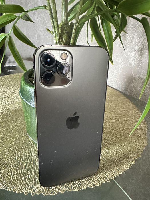 Продам Iphone 12 pro