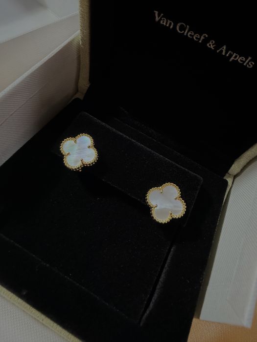 Підвіски, браслети та сережки від брендів (гортайте!)  VC, Cartier