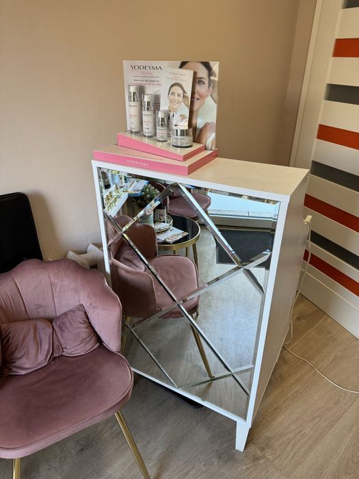 Recepcja z lustrem stan bardzo dobry