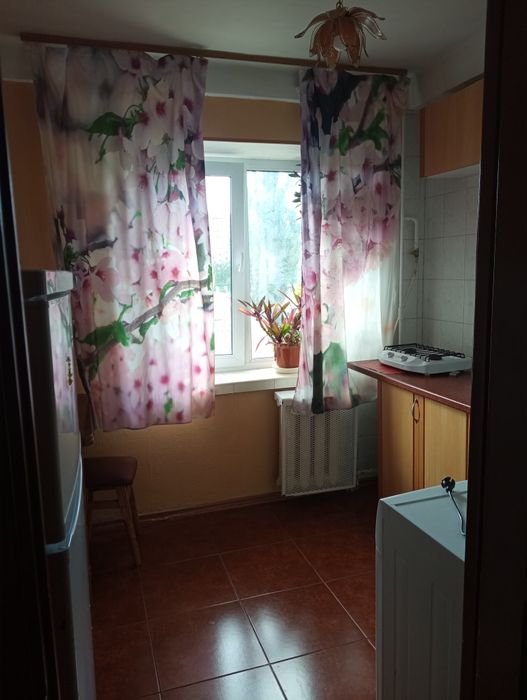 Оболонь, погодинно -500 грн, подобовоово, 2 поверх, кондиціонер,газ