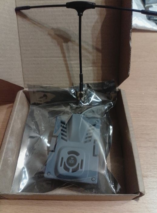 HappyModel 2,4G , 915 ЕS24ТX Pro 1000mW