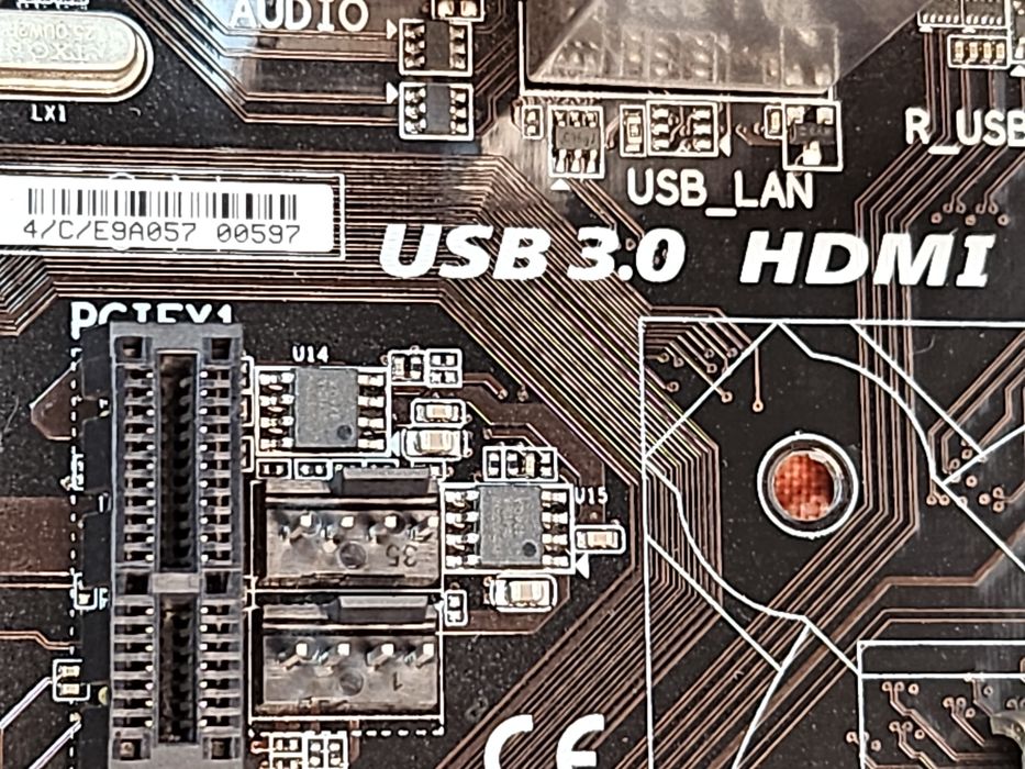 płyta główna GIGABYTE GA-P85-D3.  Intel Core i7-4790