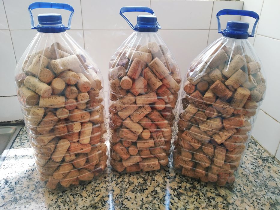 Garrafão com Rolhas de Cortiça