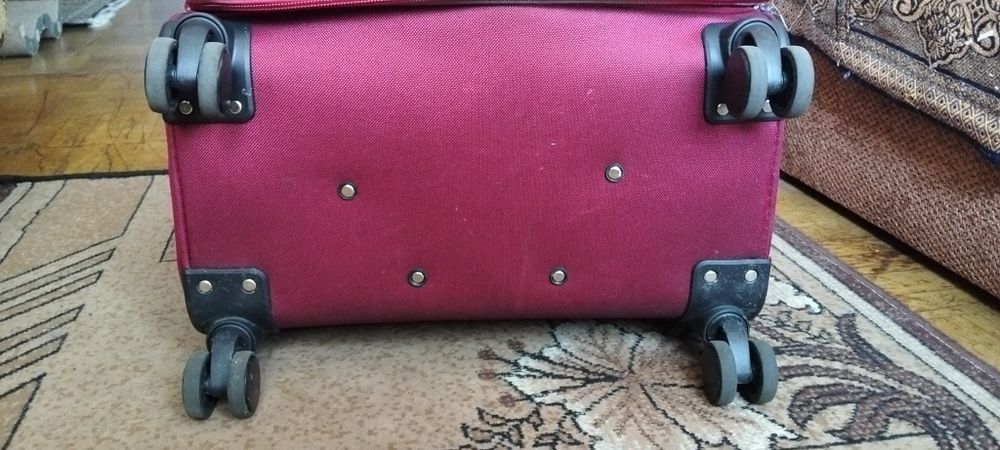 Продам валізу велику дорожню