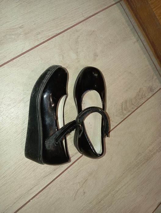 Туфлі для дівчинки