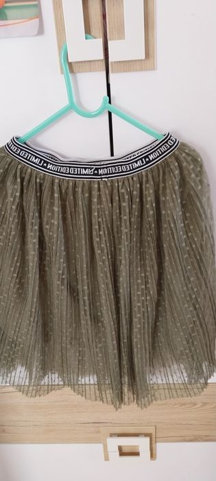 Spódniczka wiosenna 140/146