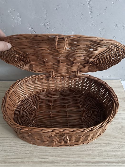 Kosz wiklinowy zamykany