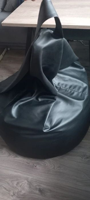 Czarna pufa worek sako Jabba design