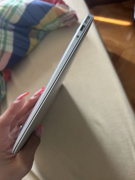 Apple Macbook air