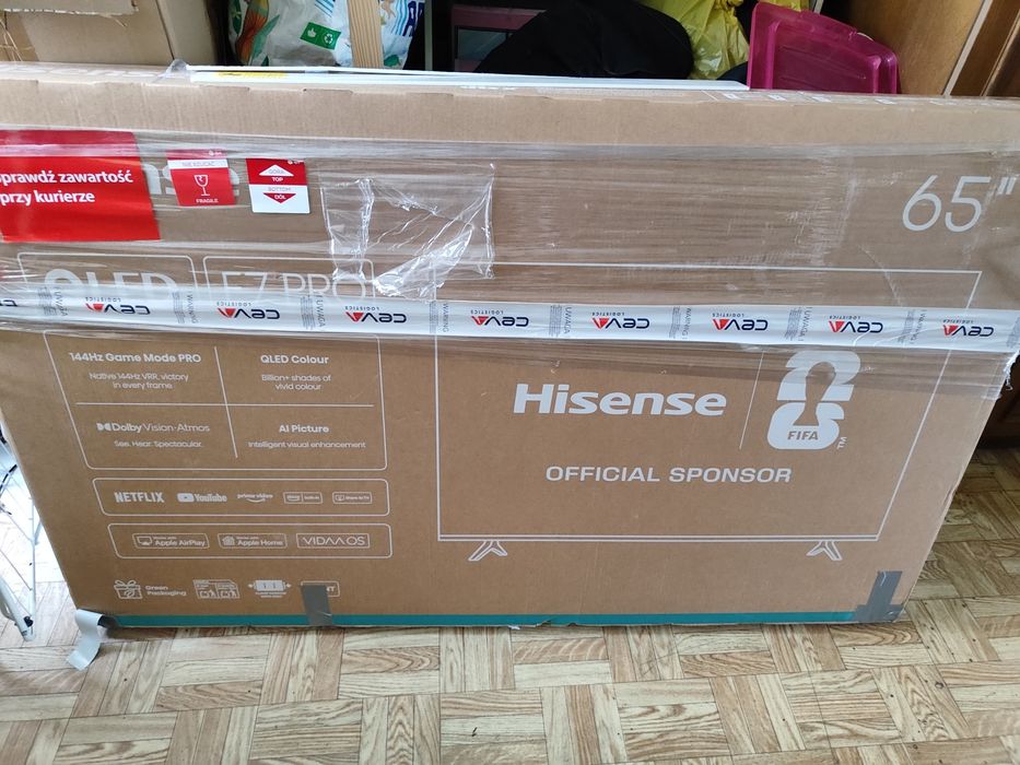 Uszkodzony telewizor Hisense 65'
