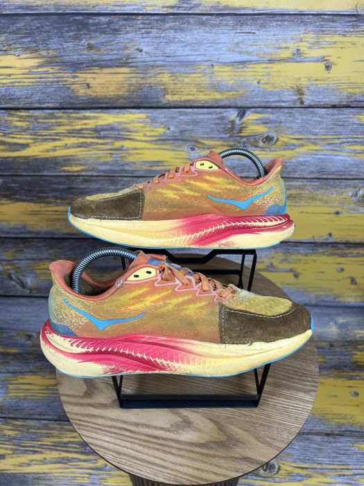 Оригінал розмір 42 кросівки Hoka Mach 6