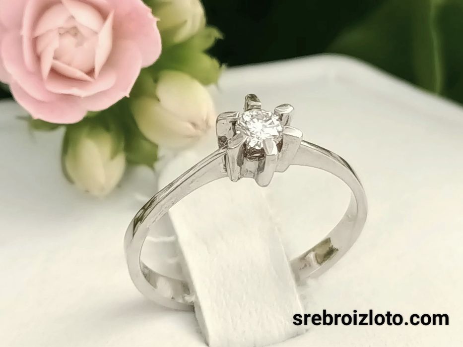 Pierścionek Zaręczynowy z Brylantem