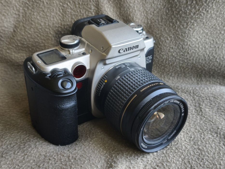 Canon EOS 50 E z obiektywem 28 -80