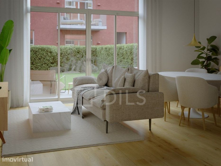 Apartamento T2, com varandas, no Porto