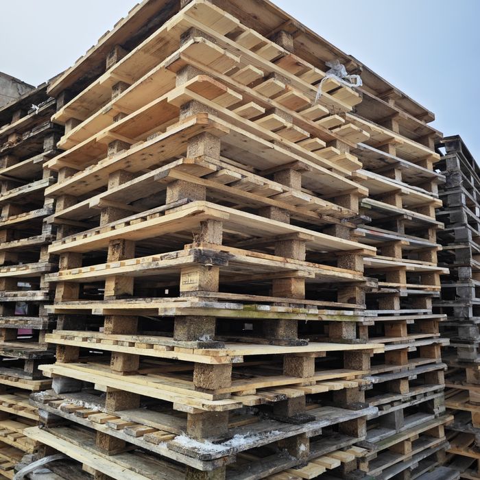 Palety przemysłowe 1300x1100mm