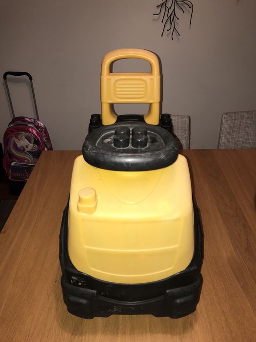 carrinho de brincar em bom estado