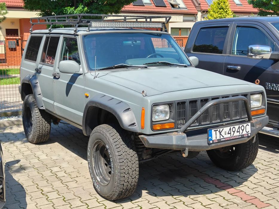Jeep Cherokee Jeep Cherokee XJ 1998 | 250k km 5-drzwiowy