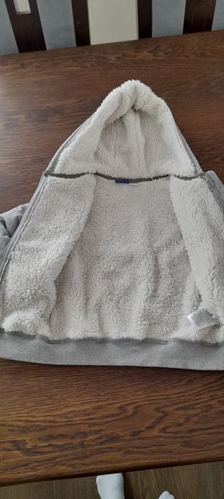 Ciepła bluza. Rozmiar 110/116