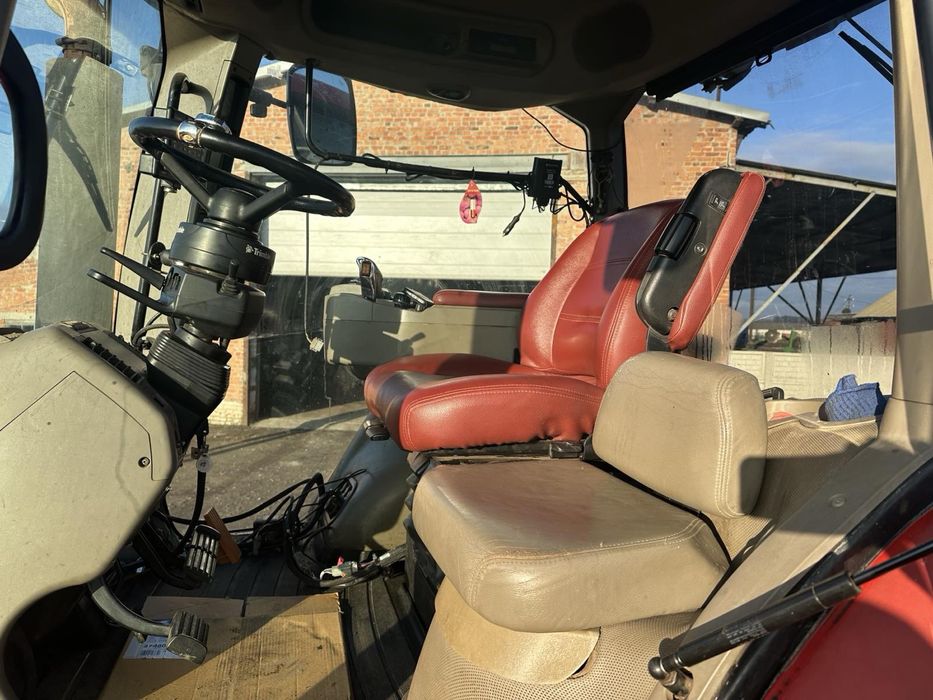 Продам трактор Case 335