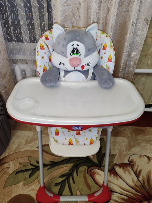 Стільчик для годування Chicco 2 в 1.