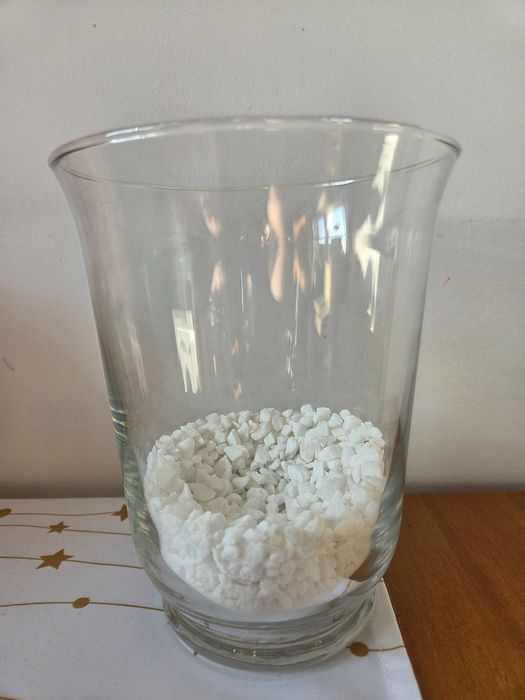 19 szklanych wazonów bezbarwnych z kamieniami na świece, wesele, ślub