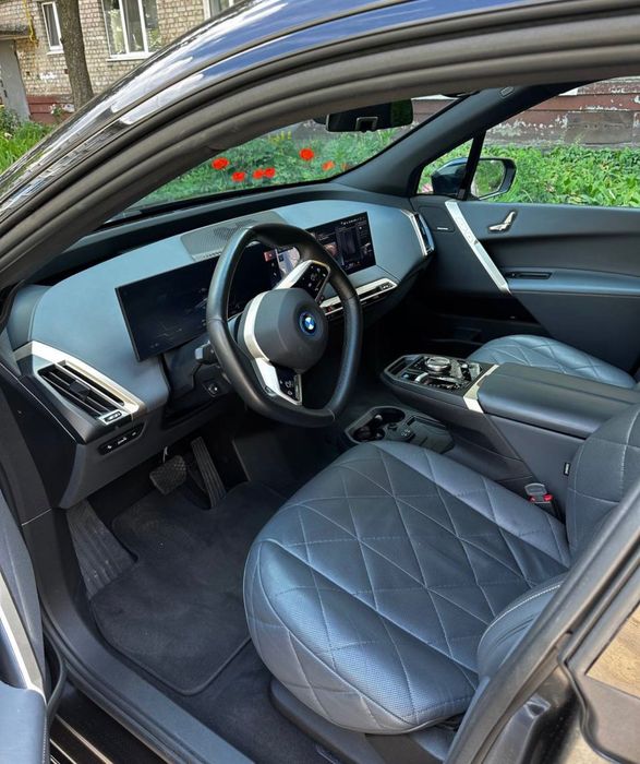 BMW ix40 на гарантії