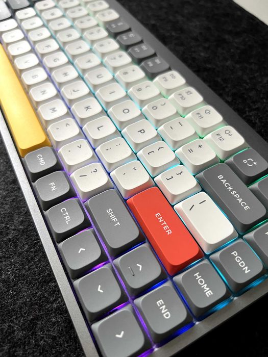 Na sprzedaż Klawiatura mechaniczna NuPhy Air75 V2 – jak nowa!