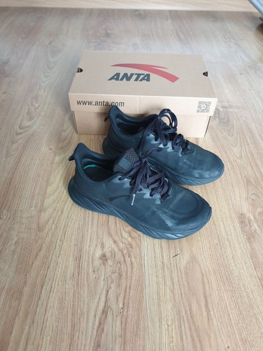 Buty  sportowe do biegania r 40,5