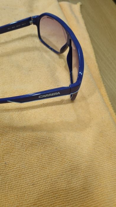 Oculos de sol Carrera roxos
