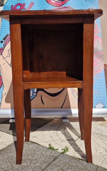 Mesa em madeira linhas simples