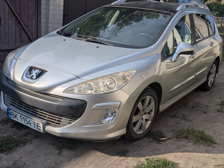 Авто  Пежо 308 2010