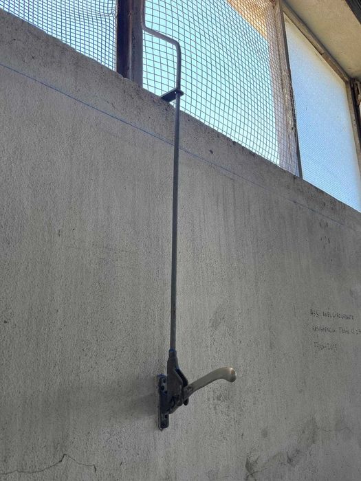 Janelas Basculantes em Ferro – 1,120 x 0,97 m – Amadora