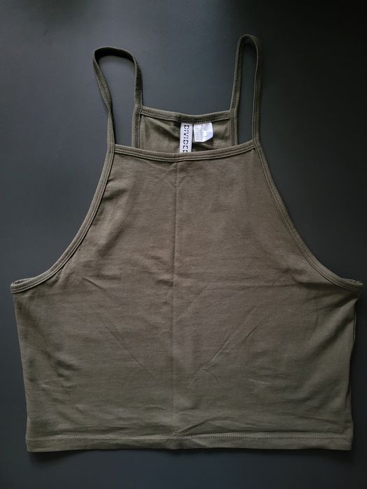 Ciemnozielony top na ramiączkach