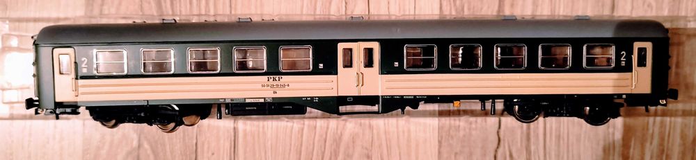 Wagon osobowy PKP. ROBO Ryflak. Stacja Elbląg.