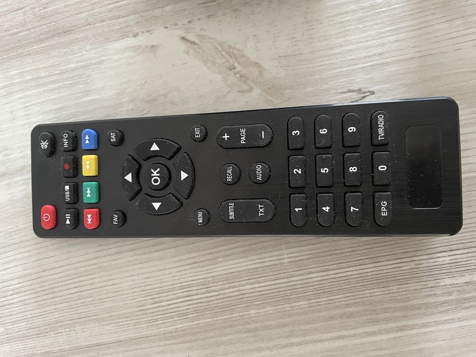 Tuner cyfrowy satelitarny opticum ax 300 plus dvb-s/s2