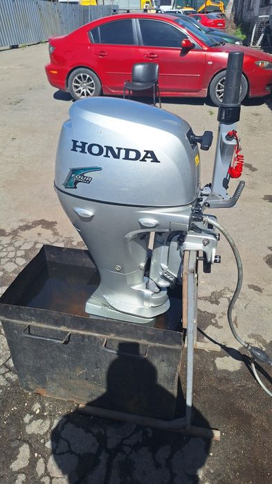 Лодочный мотор HONDA-10,2014год.