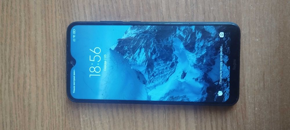 Redmi 8А 32 2ГБ оперативки Процесор Вісім ядер 2.01ГГц.  Побитий екран