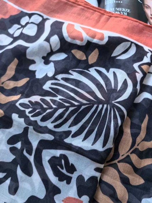 Viralowy oryginalny lekki szal damski