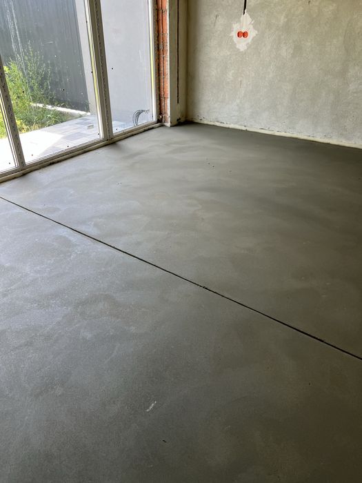 Стяжка підлоги (напівсуха)