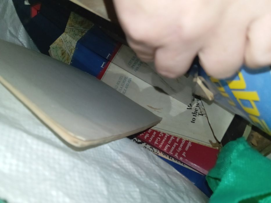 Vendo saco com coisas mais um lote de pintura