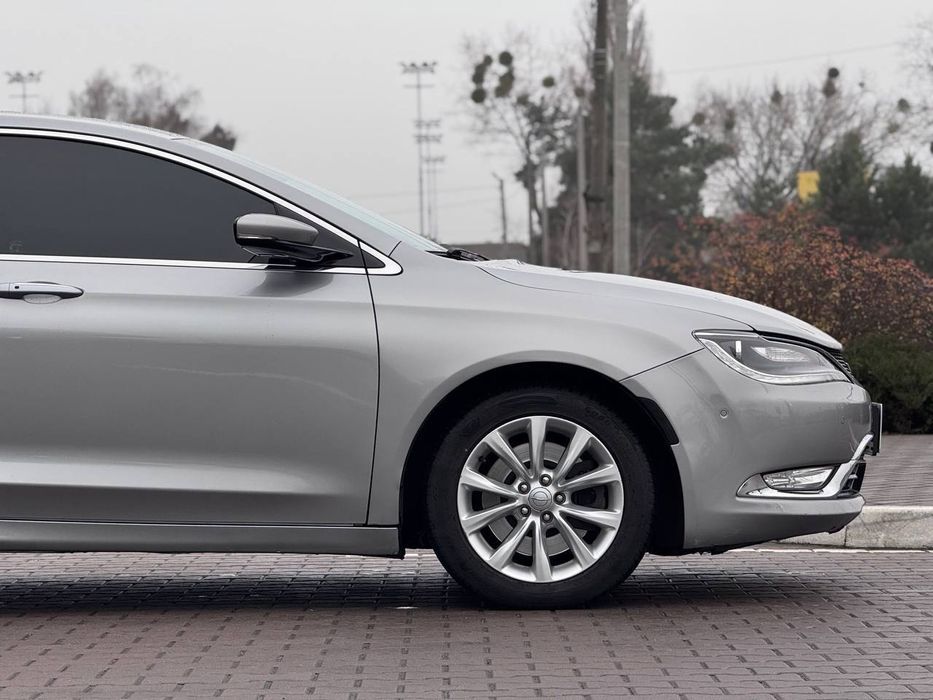 Chrysler 200 2014 року, 3,6 газ/бензин, автомат, передній привід,182т.