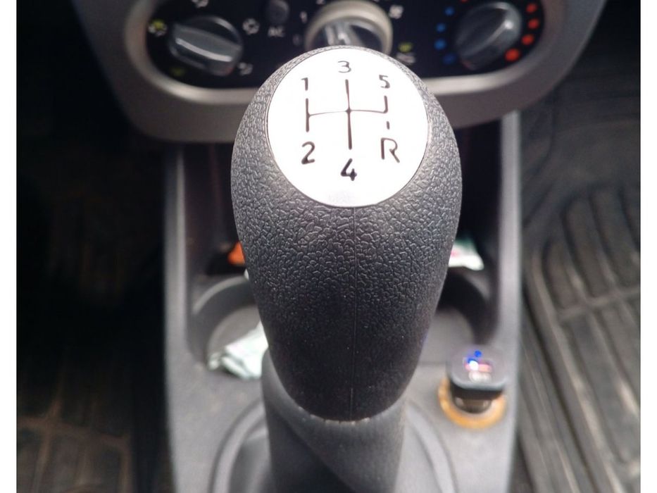 Renault Sandero 2007-2013 рр. Ручка КПП 8200079112 (чорна з сірим)