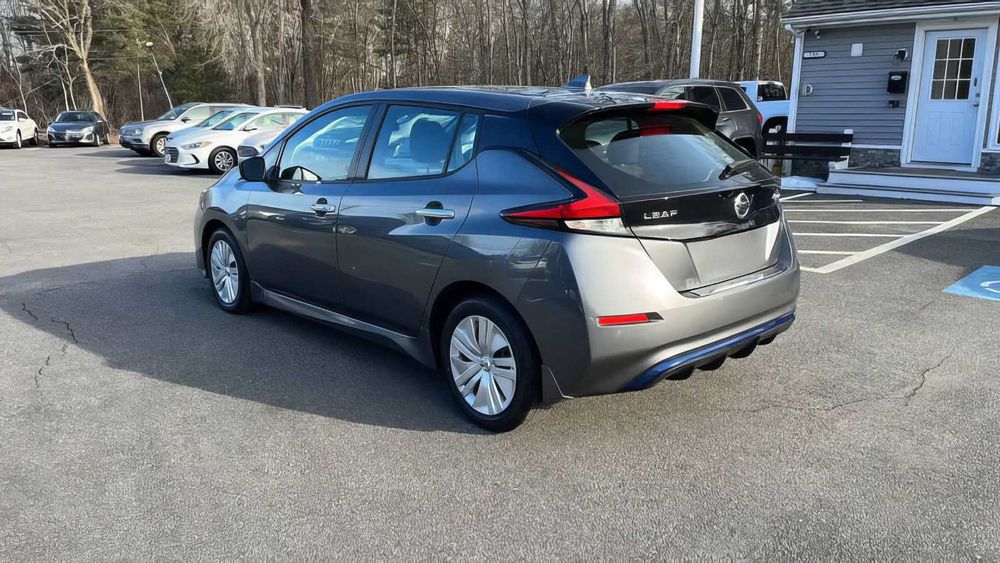 Nissan LEAF S      2022