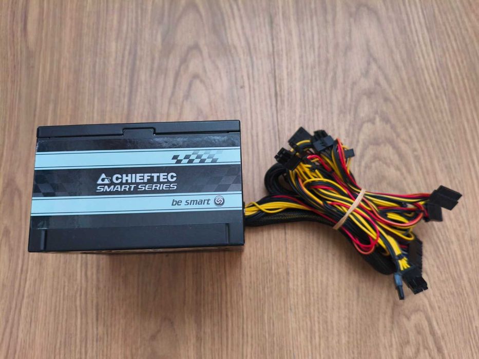 Блок питания Chieftec GPS-600A8 600W
