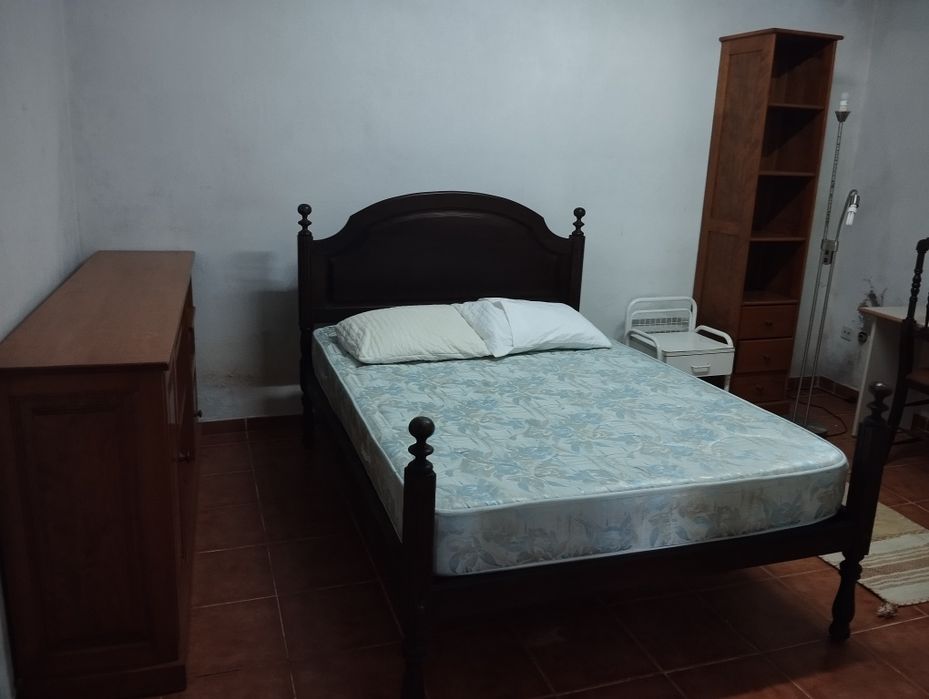 Quarto para alugar em Ourém