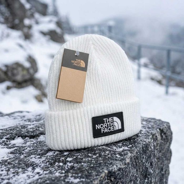 Czapka zimowa TNF biała nowa